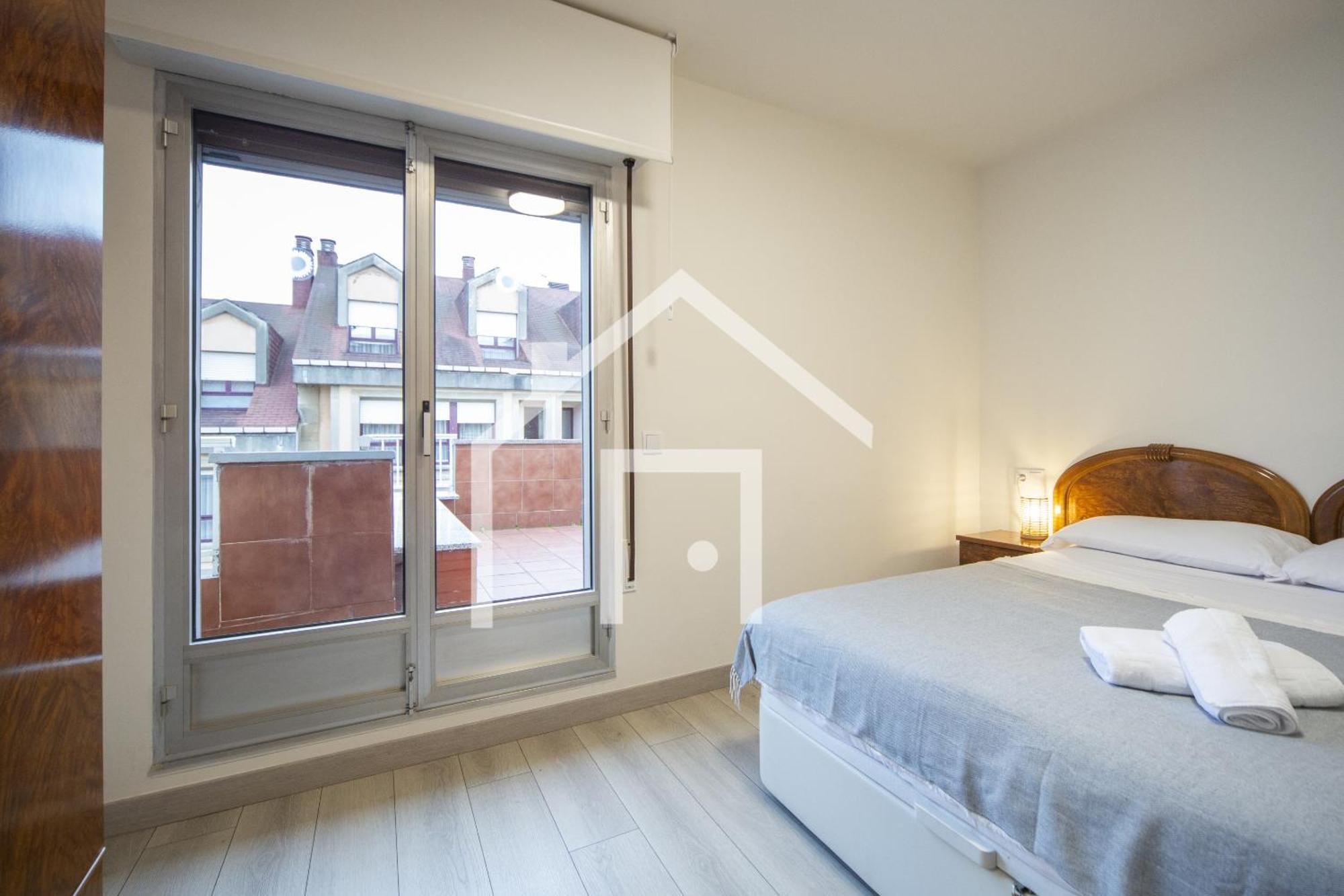 Atico Quintana II - Con Terraza, En El Centro Con Wifi Y Garaje Apartment Oviedo Exterior photo